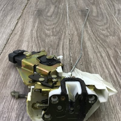 Замок двери Suzuki ignis 2004 хетчбэк-5ти дв. Задн. Прав. - изображение 3