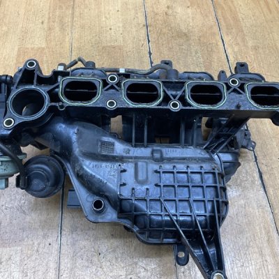 Коллектор впускной Mazda 3 2006 LF17 - изображение 2