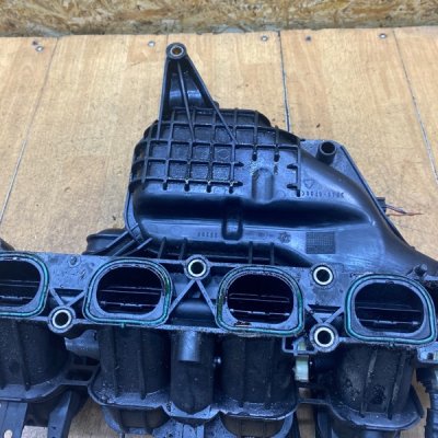Коллектор впускной Mazda 5 2006 L829 - изображение 8