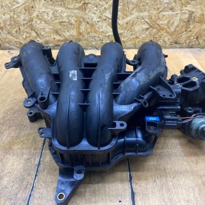 Коллектор впускной Mazda 5 2006 L829 - изображение 4