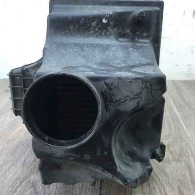 Корпус воздушного фильтра Mazda 5 2006 L823 - изображение 7