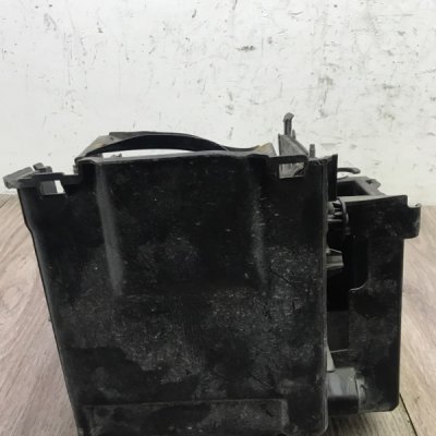 Полка аккумулятора Mazda 5 2006 L823 - изображение 4