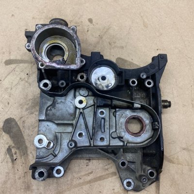Масляный насос Opel Astra H 2007 A16XER - изображение 2