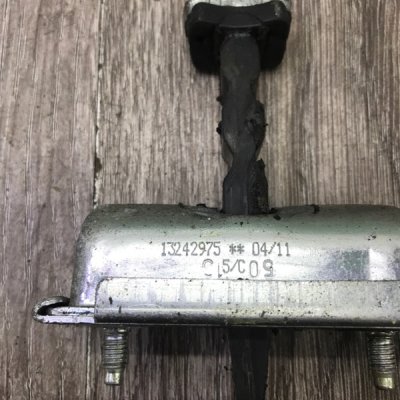 Ограничитель двери Opel Corsa D 2011 хетчбэк 3-х дв. Перед. Прав. - изображение 4
