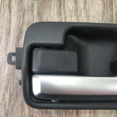 Ручка двери внутренняя Land Rover Discovery 3 2004 внедорожник, Задн., Лев. - изображение 2