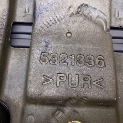 Декоративная крышка двигателя Saab 9-5 2003 D308L - изображение 2