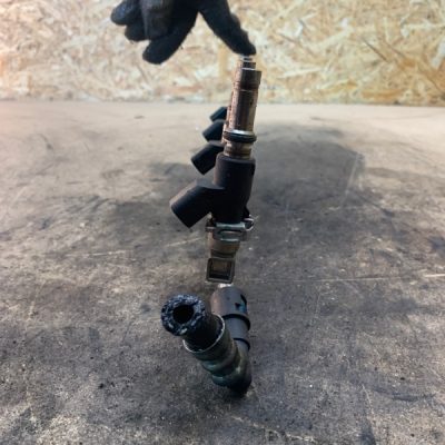 Топливная рампа Opel Astra H 2008 Z16XER - изображение 5