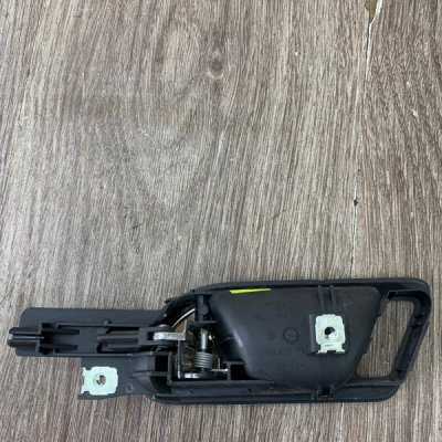 Ручка двери внутренняя Volkswagen Golf 5 2005 хетчбэк 5-ти дв. Перед. Прав. - изображение 10