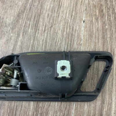 Ручка двери внутренняя Volkswagen Golf 5 2005 хетчбэк 5-ти дв. Перед. Прав. - изображение 3