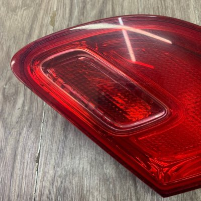 Фонарь крышки багажника Opel Astra J 2010 хетчбэк 5-ти дв. Задн. Прав. - изображение 2