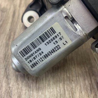 Мотор дворников Opel Astra J 2010 хетчбэк 5-ти дв. Задн. - изображение 5