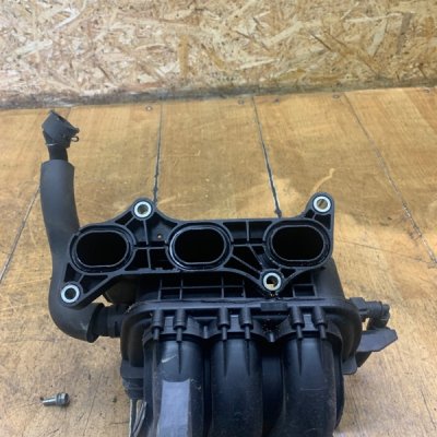 Коллектор впускной Citroen C1 2008 1KR - изображение 4
