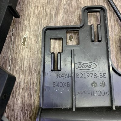 Ручка двери внешняя Ford Fiesta 6 2011 хетчбэк 3-х дв. Перед. Прав. - изображение 2