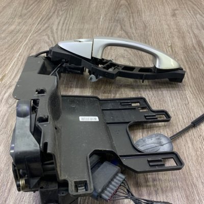 Ручка двери внешняя Ford Fiesta 6 2011 хетчбэк 3-х дв. Перед. Прав. - изображение 7