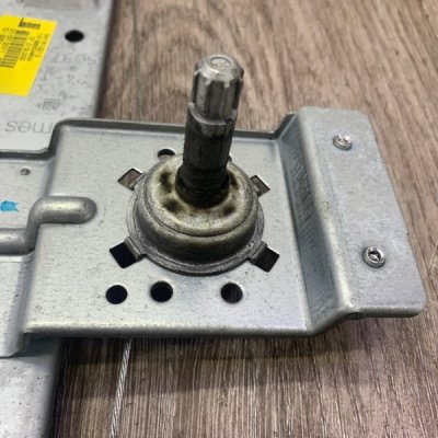 Стеклоподъемник Opel Corsa D 2011 хетчбэк 5-ти дв. Задн. Прав. - изображение 2