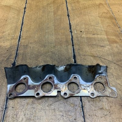 Тепловой экран выпускного коллектора Hyundai Getz 2004 G4HD - изображение 2