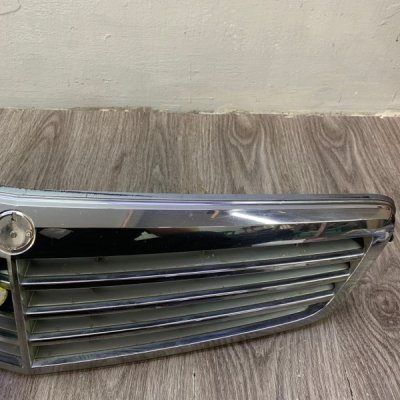 Решетка радиатора Mercedes-Benz C-Class 2008 W204 Перед. - изображение 10