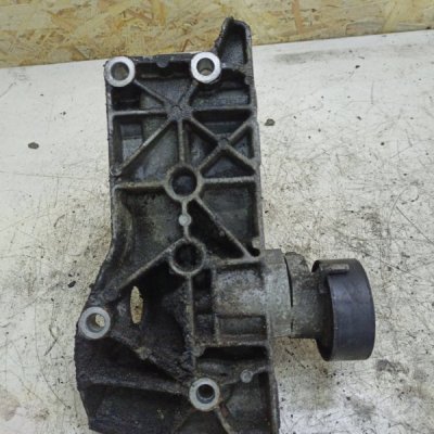 Кронштейн генератора Audi A2 2002 BAD - изображение 5