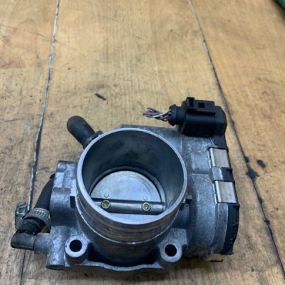 Дроссельная заслонка Audi A2 2002 BAD - изображение 6