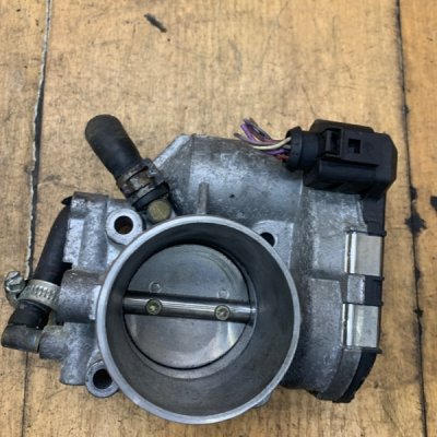 Дроссельная заслонка Audi A2 2002 BAD - изображение 7