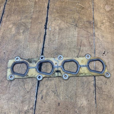 Прокладка впускного коллектора Ford Escort 2001 YS4E - изображение 2
