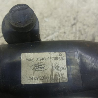 Патрубок интеркулера Ford Focus 1 2001 C9DB - изображение 2