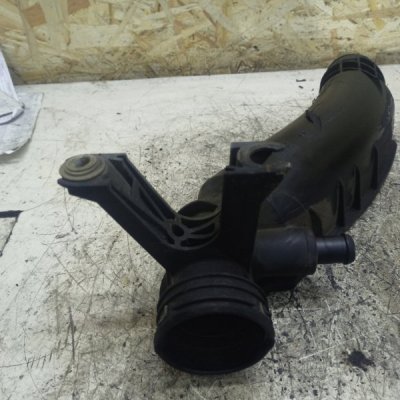 Патрубок интеркулера Mercedes-Benz C-Class 2006 W203 M271.921 - изображение 5