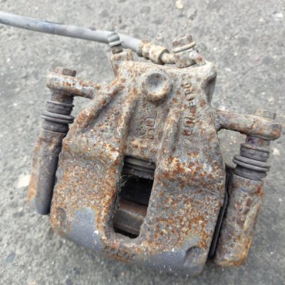 Тормозной суппорт Nissan micra 2004 хетчбэк 5-ти дв. CR12 DE Перед. Прав. - изображение 4