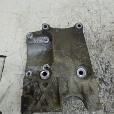Кронштейн кондиционера Ford Focus 2 2005 HXDA - изображение 3