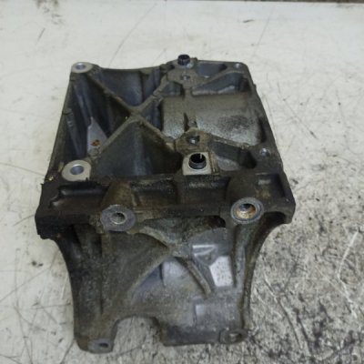 Кронштейн кондиционера Ford Focus 2 2005 HXDA - изображение 5