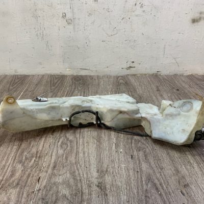 Бачок омывателя Ford Focus 2 2009 SHDA хетчбэк 5-ти дв. - изображение 3