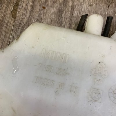 Бачок омывателя Mini Cooper 2006 хэтчбек 3-х дв. W10B16A - изображение 2