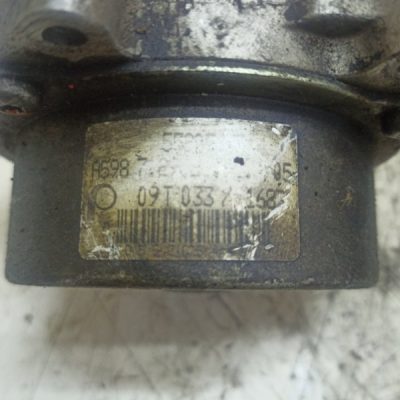 Вакуумный насос Opel Astra H 2009 Z19DTH - изображение 2