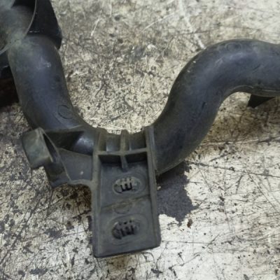 Патрубок системы охлаждения двигателя Peugeot 207 2007 KFU(ET3J4) - изображение 5