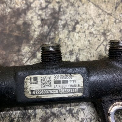 Топливная рампа Volvo C30 2007 D4204T - изображение 2
