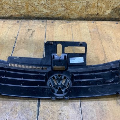 Решетка радиатора Volkswagen Polo 2004 хетчбэк-5ти дв. - изображение 2