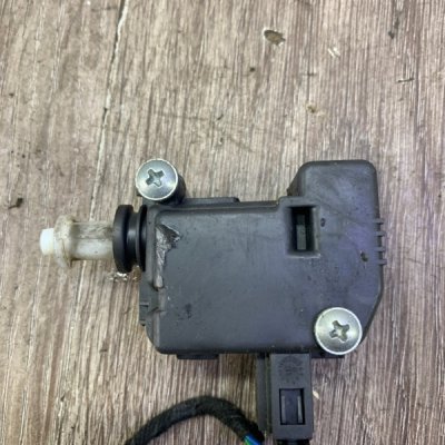 Активатор замка крышки багажника Seat Leon 2002 хетчбэк-5ти дв. Задн. - изображение 7