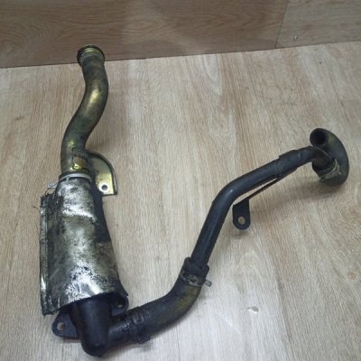 Патрубок системы охлаждения двигателя Peugeot 307 2002 универсал RHY(DW10TD) - изображение 4