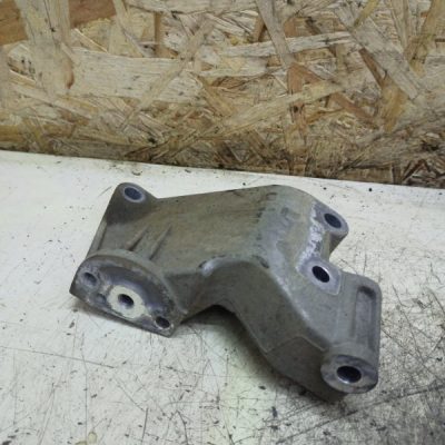 Кронштейн генератора Opel Astra G 2001 Z16SE - изображение 3