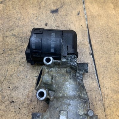 Клапан EGR (ЕГР) Volvo C30 2007 D4204T - изображение 2