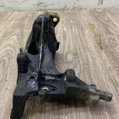 Кронштейн генератора Peugeot 207 2007 9HZ(DV6TED4) - изображение 3