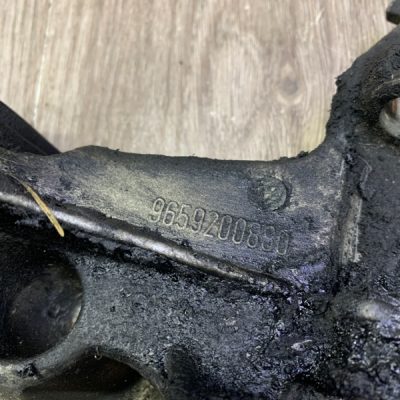 Кронштейн генератора Peugeot 207 2007 9HZ(DV6TED4) - изображение 5