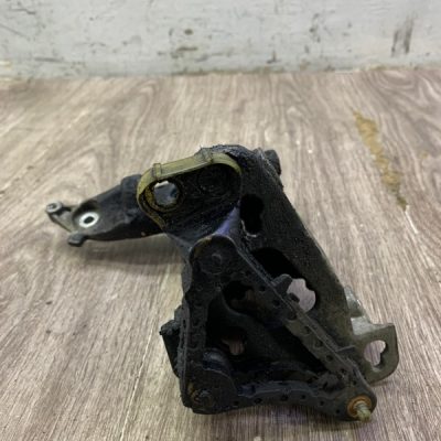 Кронштейн генератора Peugeot 207 2007 9HZ(DV6TED4) - изображение 6