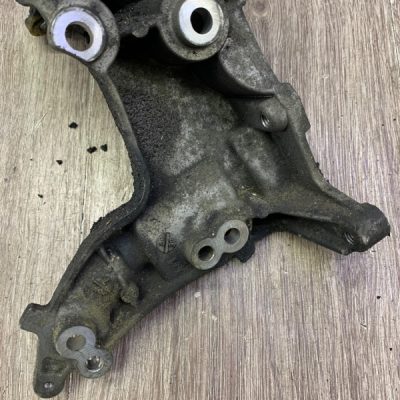 Кронштейн генератора Peugeot 207 2007 9HZ(DV6TED4) - изображение 9