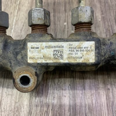 Топливная рампа Peugeot 207 2007 9HZ(DV6TED4) - изображение 2