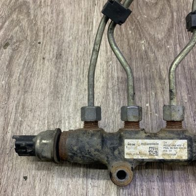 Топливная рампа Peugeot 207 2007 9HZ(DV6TED4) - изображение 3