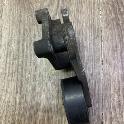 Натяжитель ремня генератора Peugeot 207 2007 9HZ(DV6TED4) - изображение 7