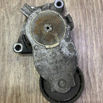 Натяжитель ремня генератора Peugeot 207 2007 9HZ(DV6TED4) - изображение 2