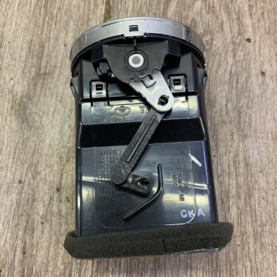 Дефлектор обдува салона Opel Antara 2007 Z20DMH Внедорожник - изображение 2