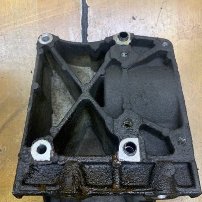 Кронштейн кондиционера Ford Focus 2 2007 SHDA - изображение 4